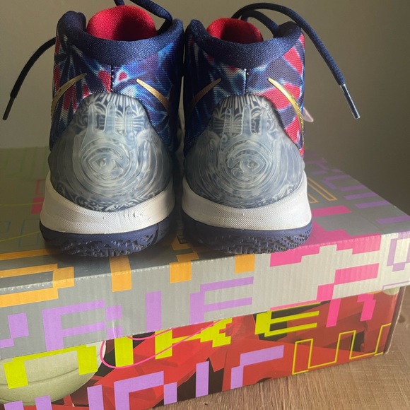 NIKE KYBRID S2 GS YOUTH SIZE 4.5 - Picture 5 of 8